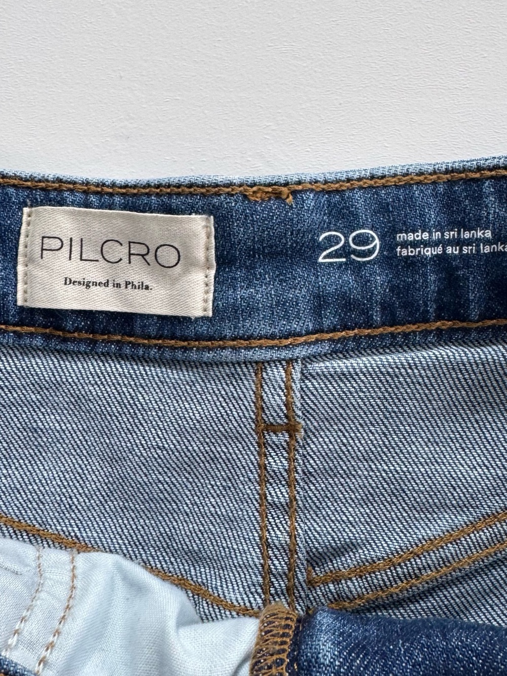 Anthropologie The Kenna Mid-Rise Heritage Barrel Jeans by Pilcro: Bow Edition 29 - Picture 8 of 11
